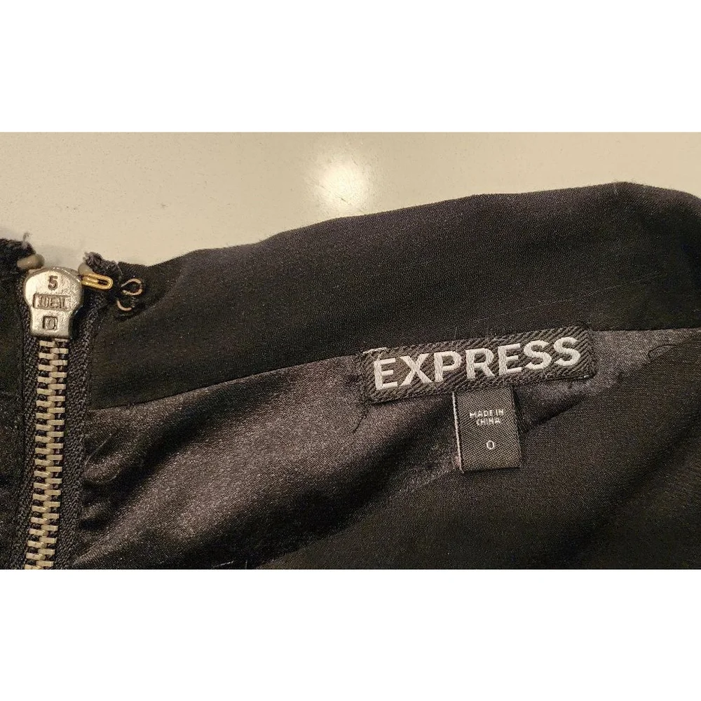Express Black Sleeveless Ruched Cocktail Dress Size 0 LBD Full Back Zipper